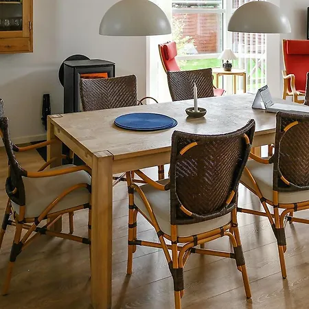 Two-bedroom Holiday In *